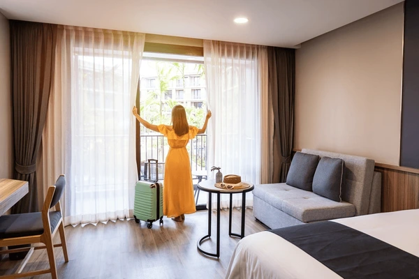🏨 vs. 🏠 ¿Hotel o apartamento? Por qué cada vez más viajeros prefieren rentas vacacionales en Puerto Plata 🌴✨